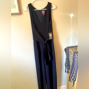 Vince Camuto navy flowy jumpsuit size 14 NWT
